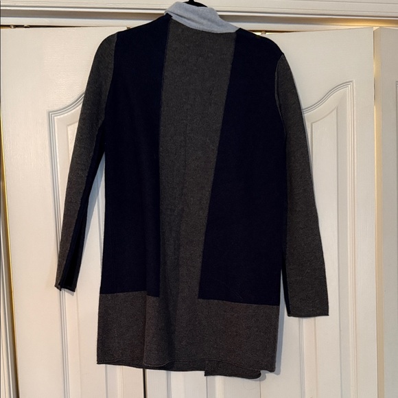 Stylish Colorblock Cardigan - Picture 2 of 4